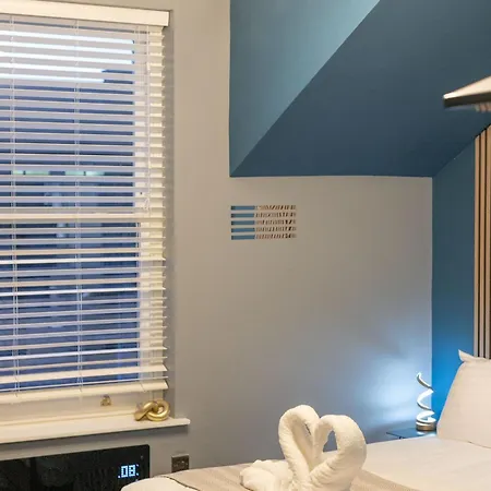 Downtown 4 - Town Centre 아파트