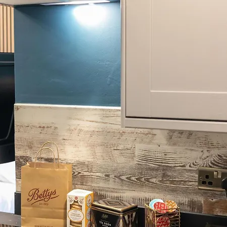 Downtown 4 - Town Centre * Harrogate