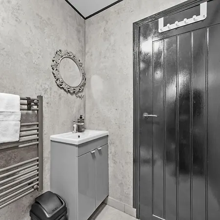 Downtown 4 - Town Centre * הרוגייט